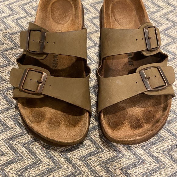 CUSHIONAIRE Lane Tan Double Buckle Cork Footbed Sandals – Size 10 - Picture 4 of 9